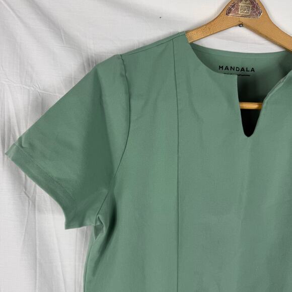 Mandala Scrub Top Oasis Green Women's Small Pockets Nursing Medical Equa-Tek - Picture 3 of 8